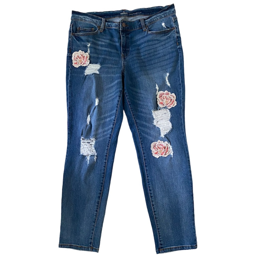 NY&Co Distressed Jeans*